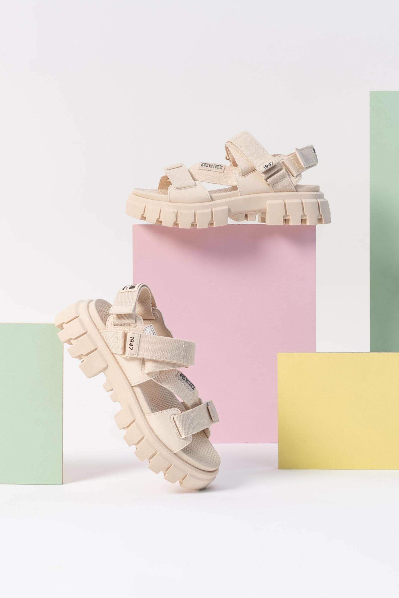 REVOLT SANDAL MONO SAND Palladium