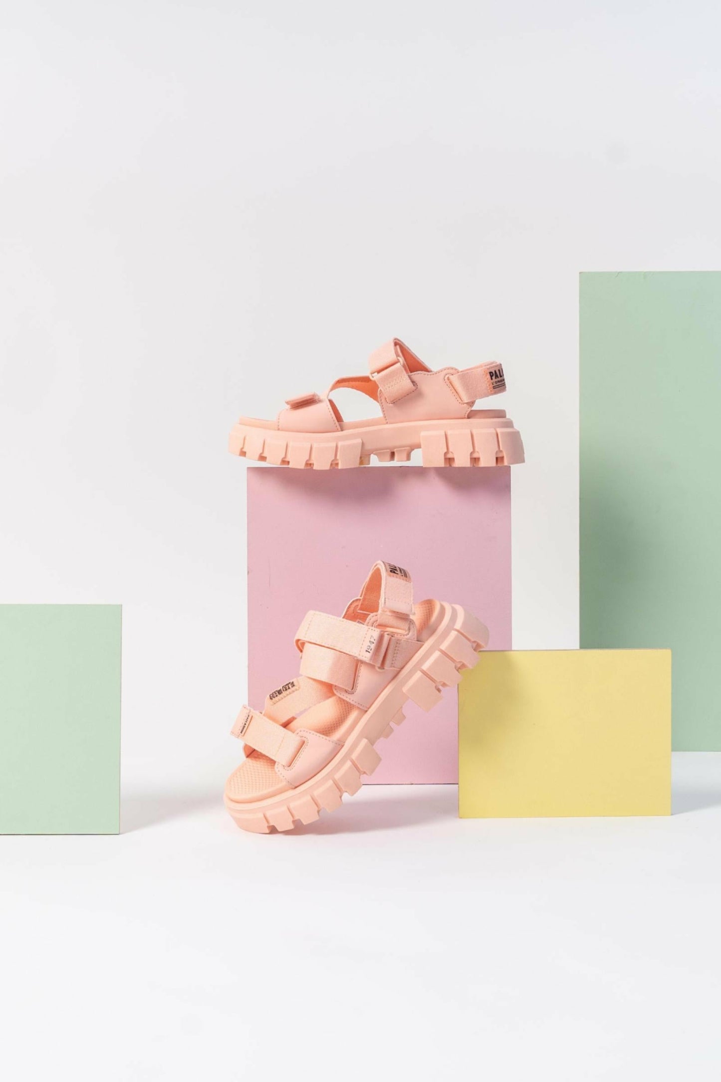REVOLT SANDAL MONO SANDY PEACH Palladium